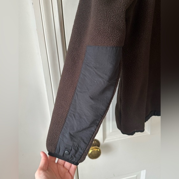 The North Face Black and Brown Denali Fleece Jacket - Picture 7 of 13